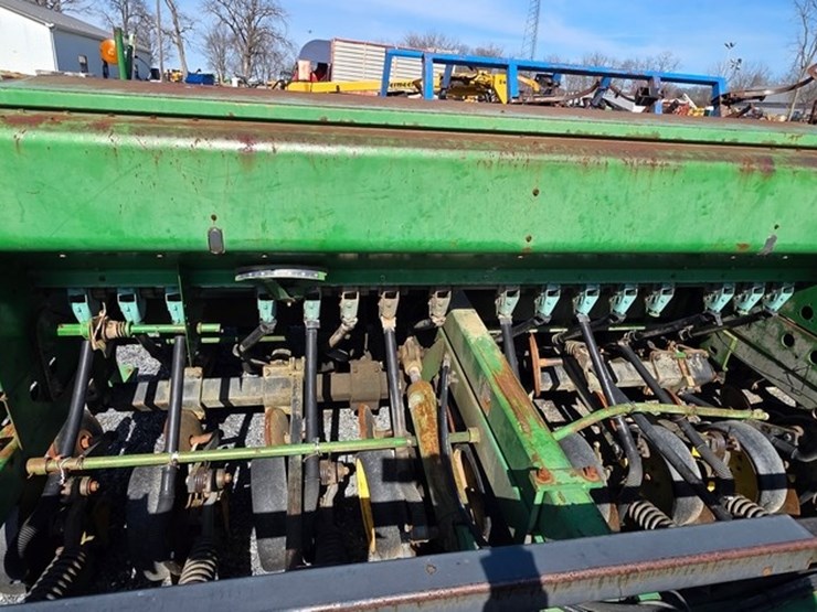 john-deere-750-image-22