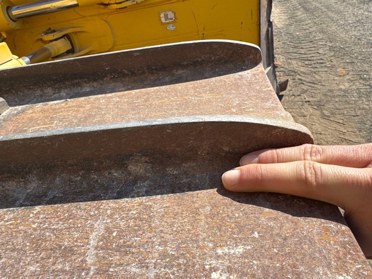 2021-komatsu-d71px-24-image-15