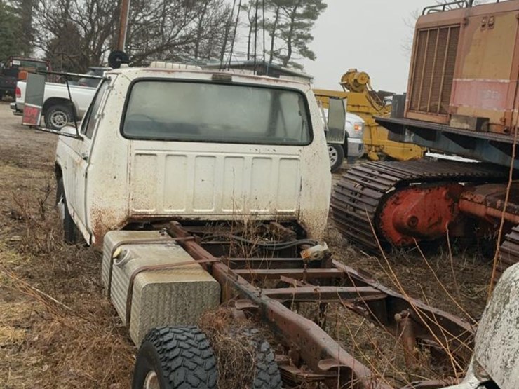 1984-ford-f350-image-4
