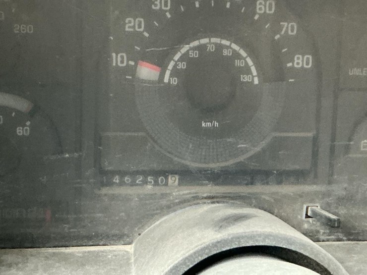 1991-chevrolet-cheyenne-3500-image-27