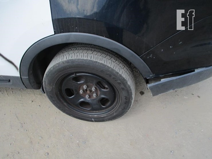 2014-ford-explorer-image-12