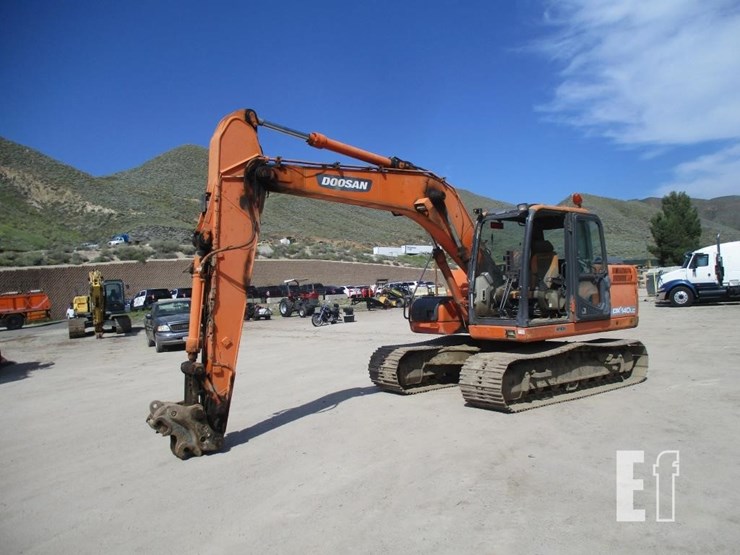2010-doosan-dx140-lc-image-1