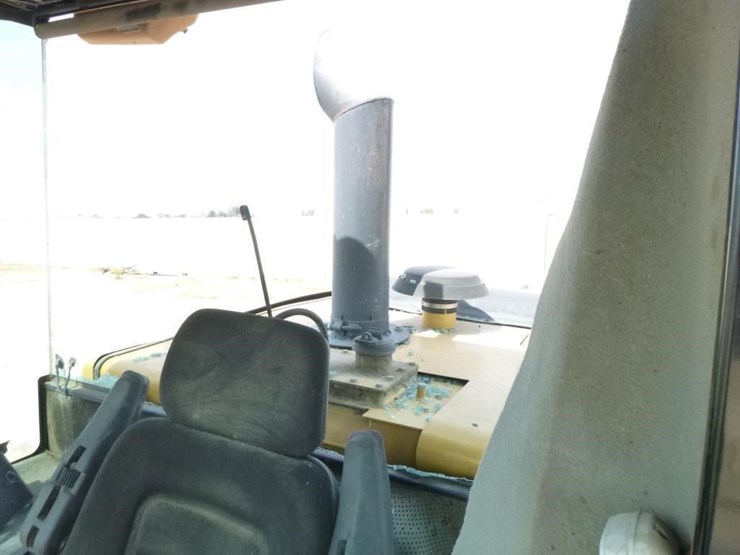 2004-caterpillar-924gz-image-11