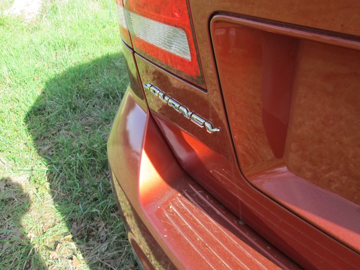 2014-dodge-journey-sxt-image-8
