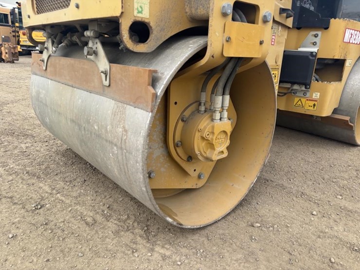 2002-caterpillar-cb24b-image-11