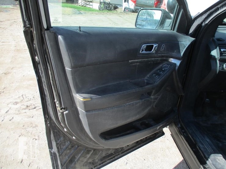 2018-ford-explorer-image-14