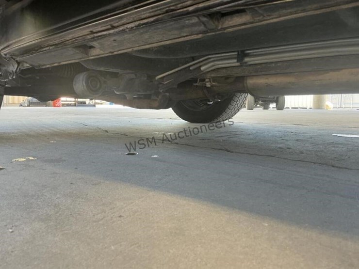 2014-ford-explorer-image-27