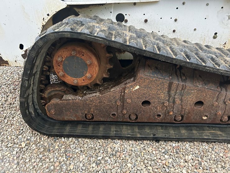 bobcat-t320-image-14