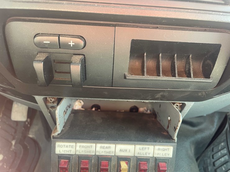 #5677-•-2011-f250-4x4-extended-cab-(has-wi-title)-image-76