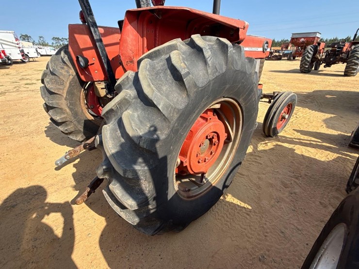 massey-ferguson-165-image-10
