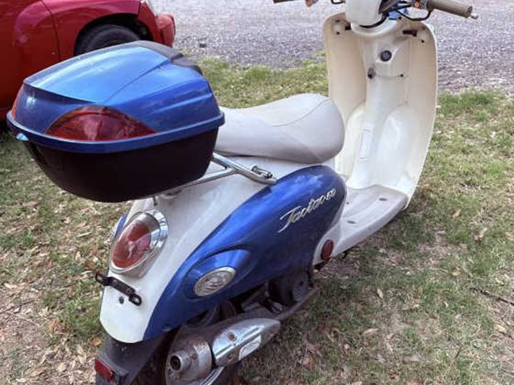 #106-•-2012-taotao-50-moped-image-4