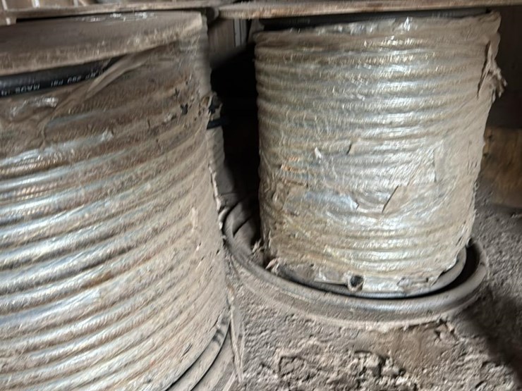 #239-•-black-hose-image-4