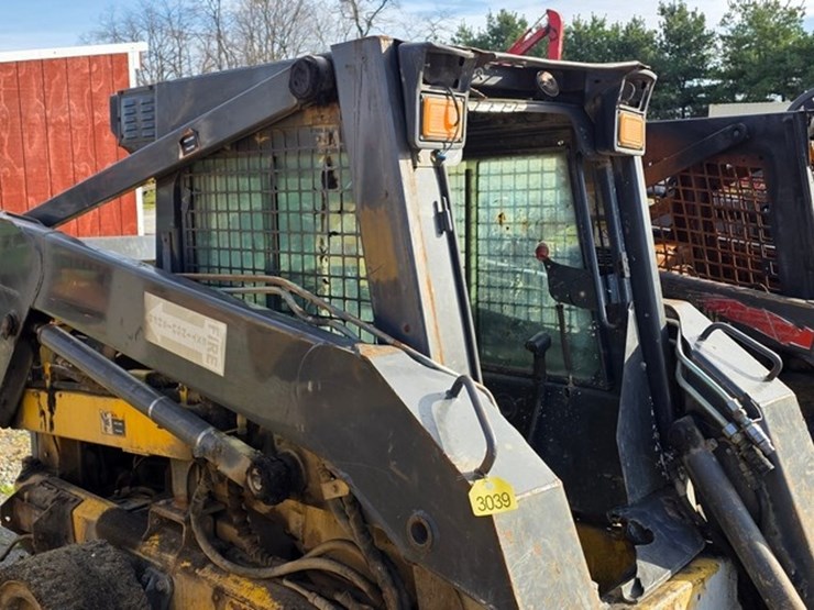 new-holland-ls180-image-7