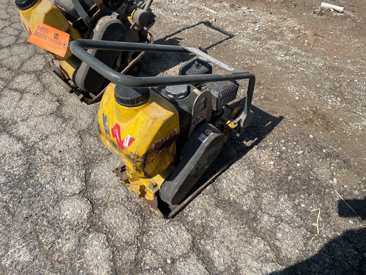#5689-•-wacker-vp1135-plate-compactor-image-1