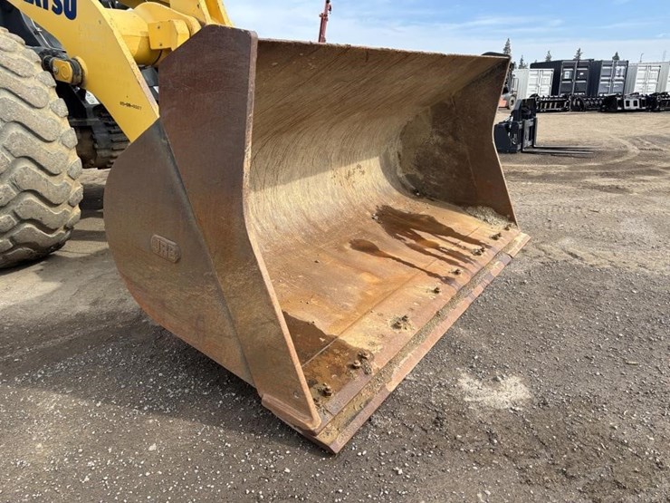 komatsu-wa380-8-image-11