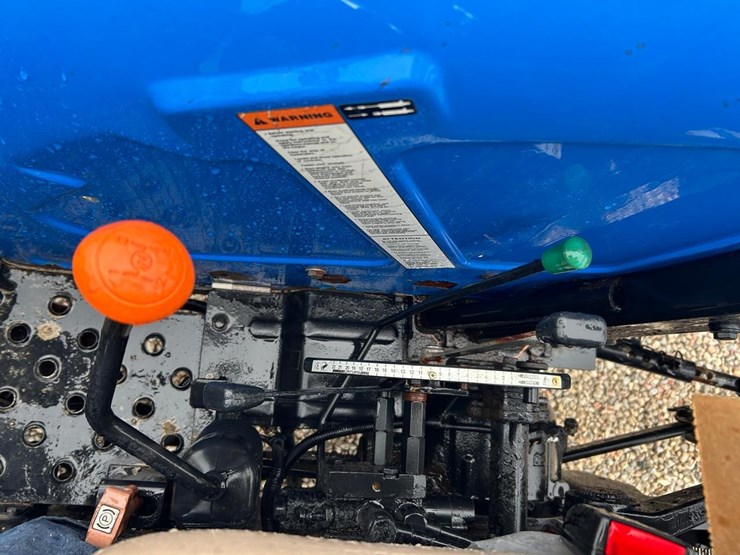 2016-new-holland-workmaster-70-image-26