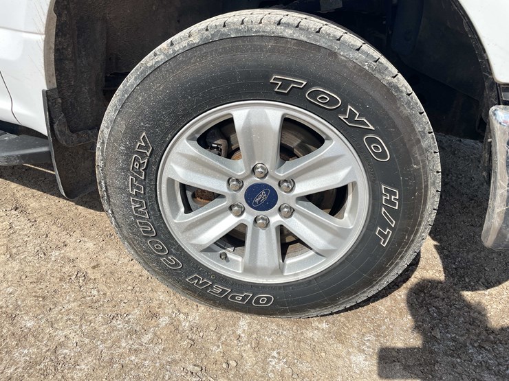 #5673-•-2015-f150-xlt-4x4-extended-cab-(has-wi-title)-image-14