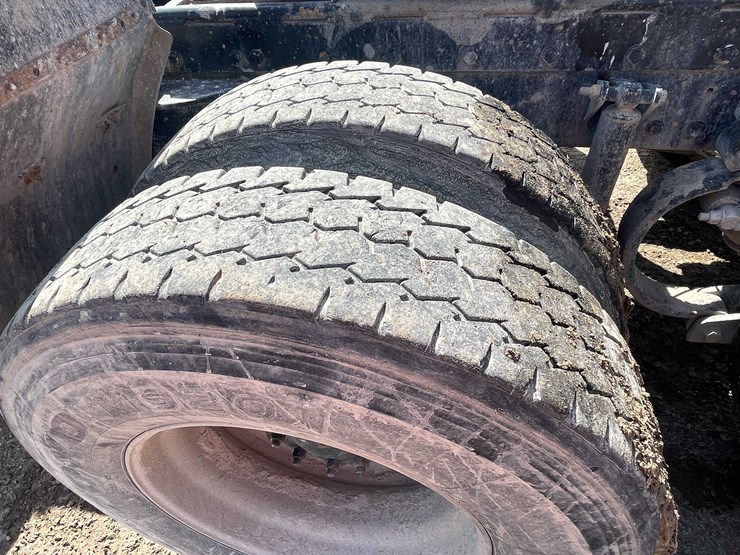 2004-kenworth-t800-image-12