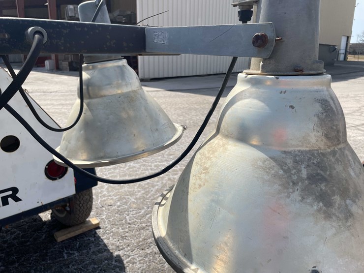 #5692-•-wacker-light-tower-image-41