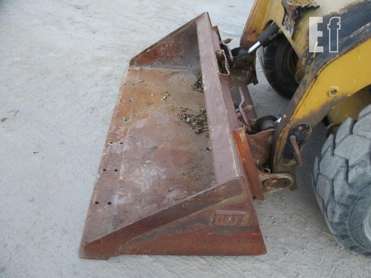 2002-caterpillar-246d-image-15