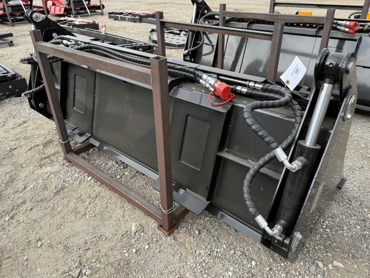 #157-•-skid-steer-72"-4-in-1-bucket-image-4
