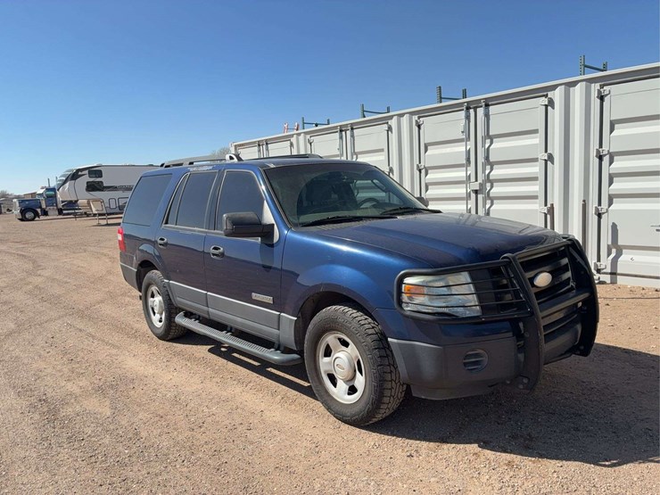 2007-ford-expedition-xlt-image-1
