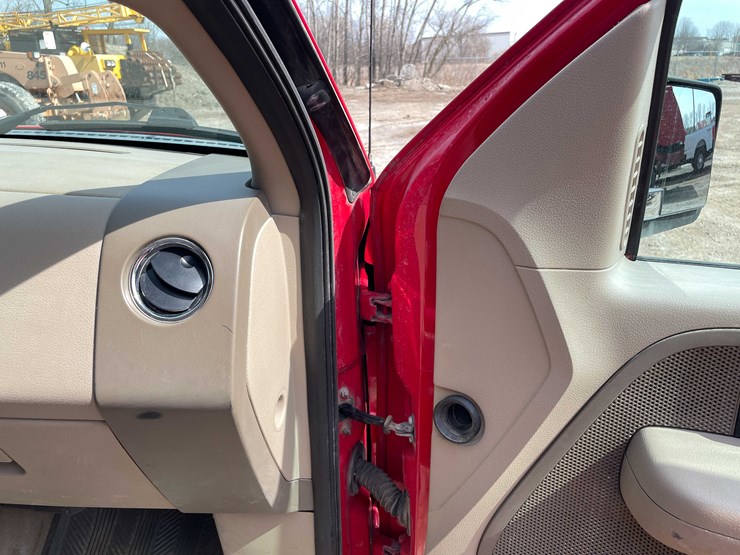 #5675-•-2006-f150-4x4-extended-cab-long-box-(has-wi-title)-image-98