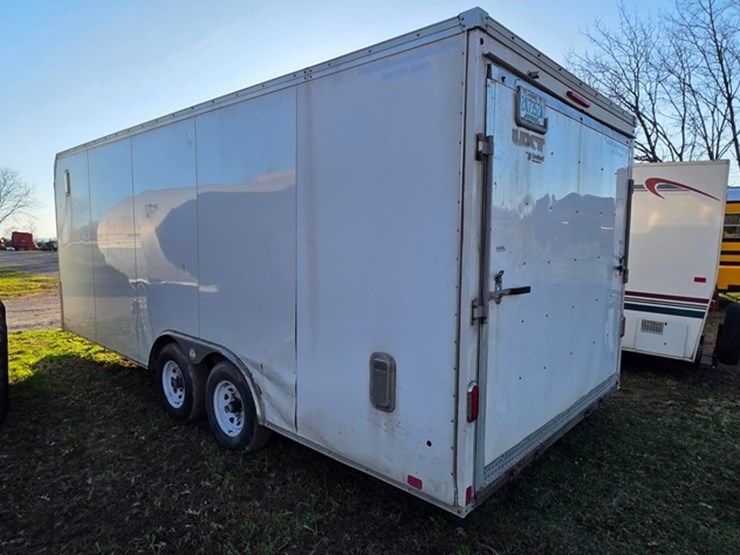 2013-united-trailer-2-axle-20'-box-trailer-(title)-image-3