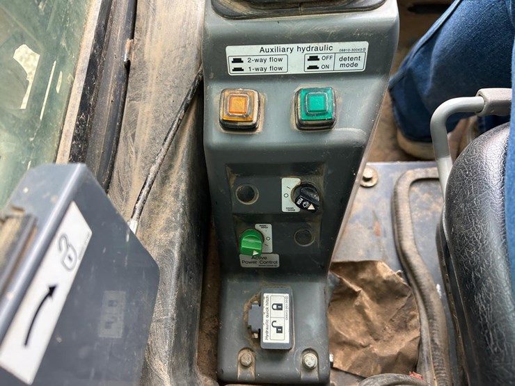 takeuchi-tl8-image-25