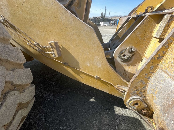 caterpillar-982m-image-50