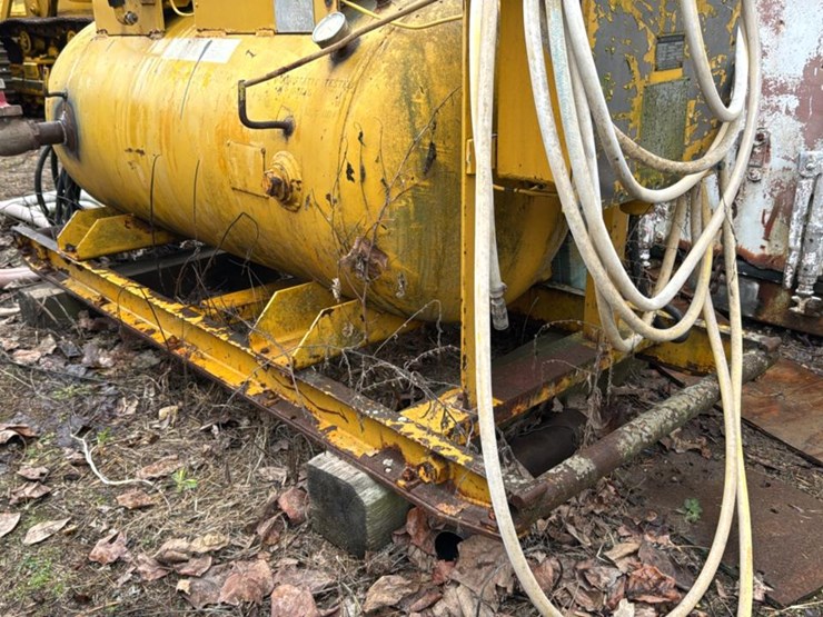 #256-•-stationary-air-compressor-image-16