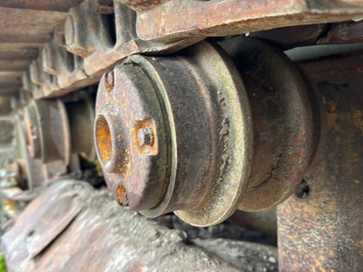 caterpillar-d7-image-13