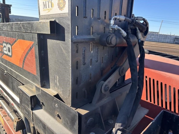 2019-ditch-witch-jt20-image-11