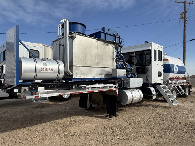 2011-cs&p-180k-scfh-10k-wp-nitrogen-pumper-mtd-on-2011-loadcraft-t/a-trailer-image-2