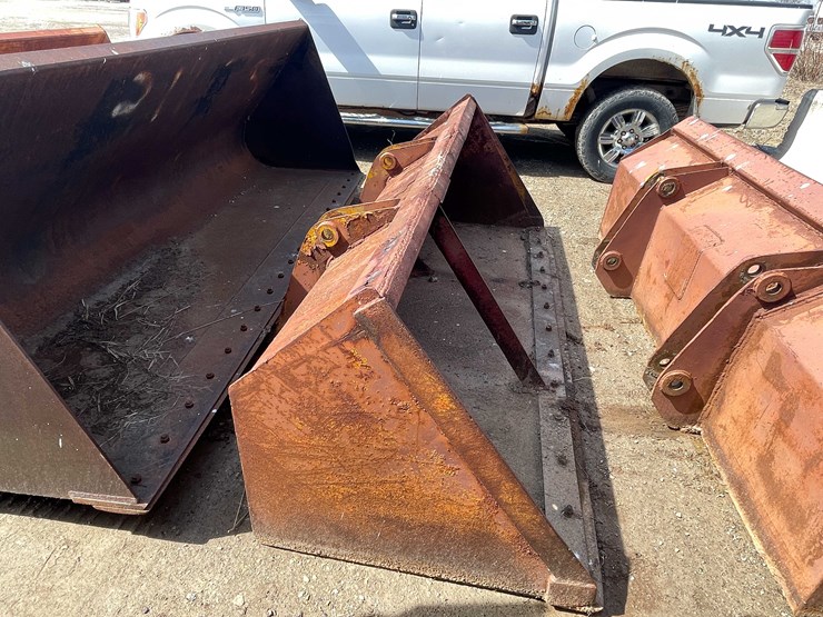 #5685-•-pin-on-bucket-image-4