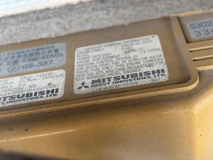 2010-caterpillar-303-image-56