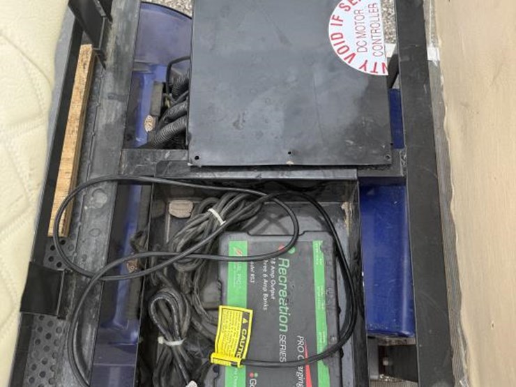 #100-•-cricket-mini-golf-cart-image-6