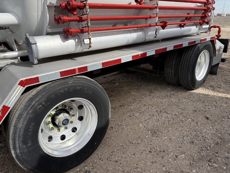 2013-cs&p-180k-scfh-10k-wp-nitrogen-pumper-mtd-on-2013-loadcraft-t/a-trailer-image-27