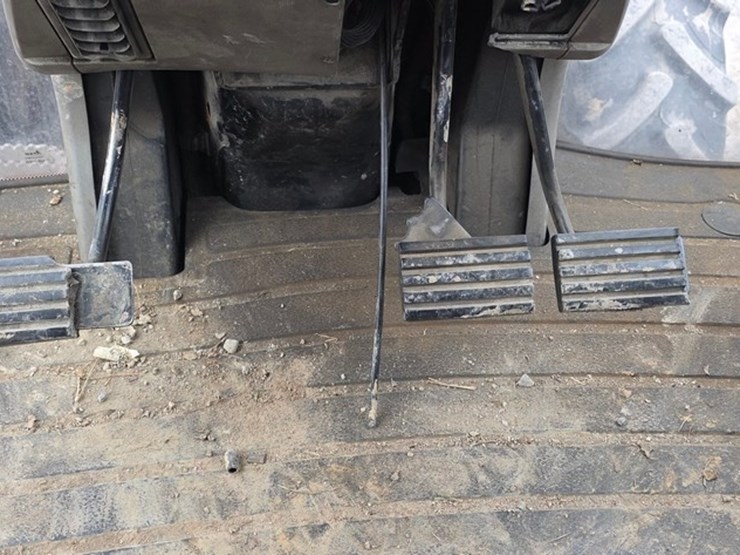 case-ih-mx220-image-49