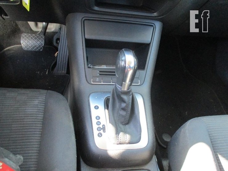 2013-volkswagen-tiguan-image-10