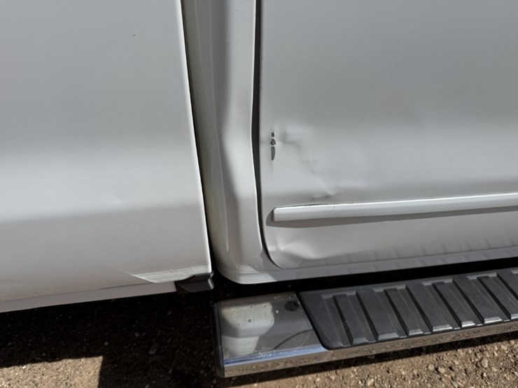 2017-chevrolet-silverado-2500hd-image-5