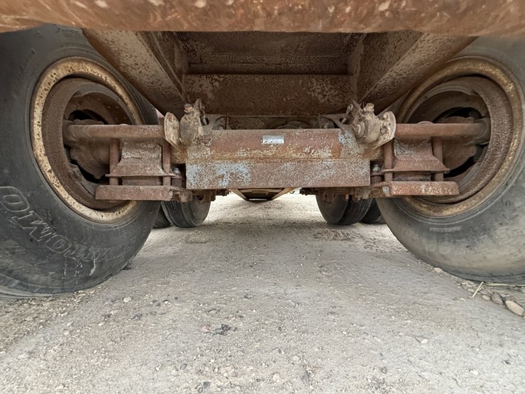 1981-aztec-42-x-96-t/a-drop-deck-lowboy-image-4