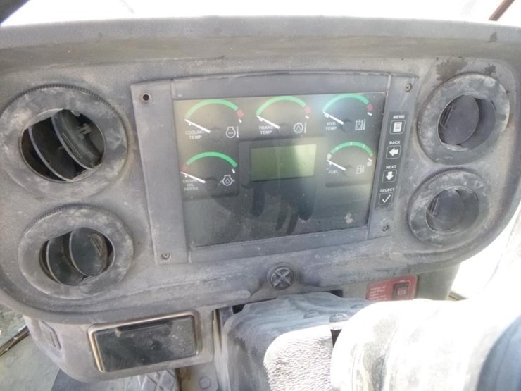 2005-deere-624j-image-25