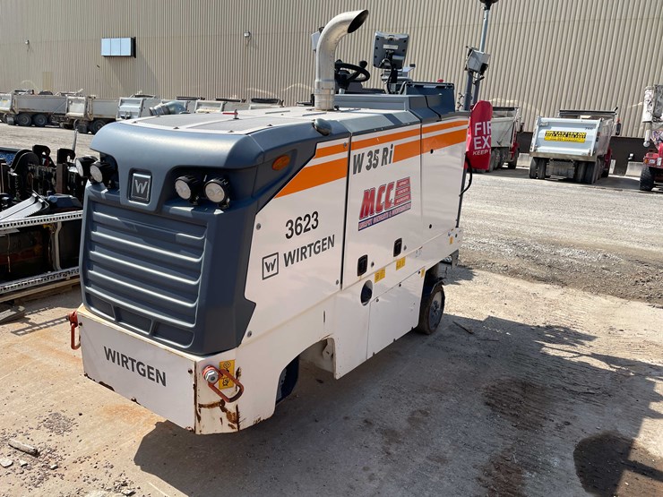 #5690-•-2017-wirtgen-w35ri-milling-machine-image-1