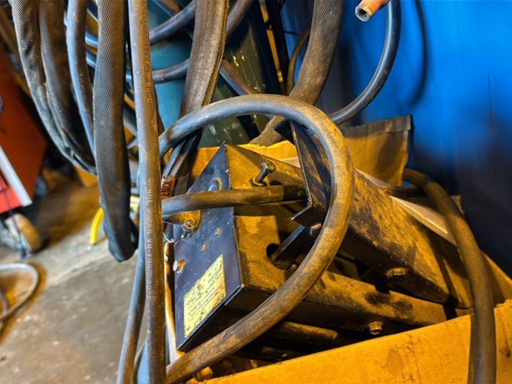 #250-•-miller-welder-image-18