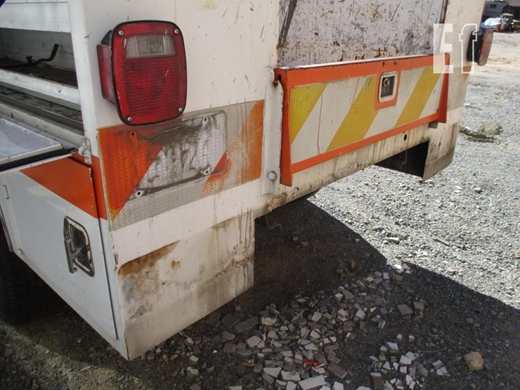 2002-dodge-2500-image-15