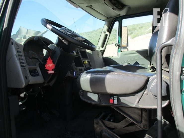 2013-international-durastar-4300-image-7