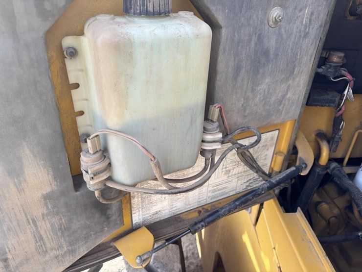 2008-deere-624j-image-45