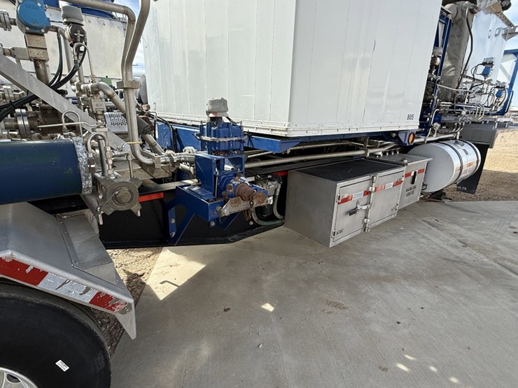 2013-cs&p-180k-scfh-10k-wp-nitrogen-pumper-mtd-on-2013-loadcraft-t/a-trailer-image-21