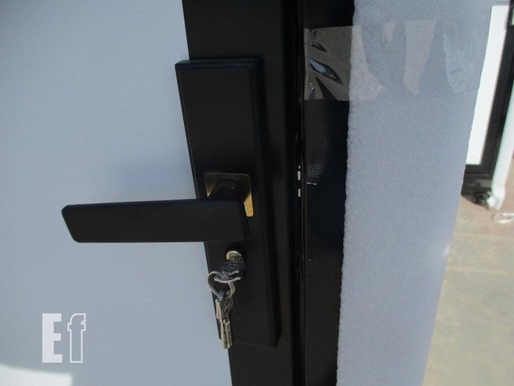 51"x43"x89"-single-stall-restroom-image-12